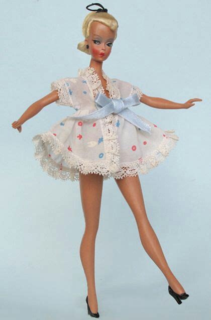 Pin By Ali On Bild Lilli Vintage Barbie Dolls Barbie Dress Fashion Dolls