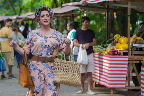 Em 2019, já havia sido divulgado que a atriz marieta severo interpretaria a mãe de dona hermínia na produção e o próprio ator contou que. Minha Mãe É uma Peça 3 é a maior estreia da semana | VEJA SÃO PAULO