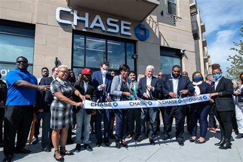 Jpmorgan Chase Celebrates Grand Opening Of Community Inspired Bank