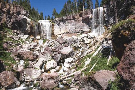 Your Guide To Newberry National Volcanic Monument