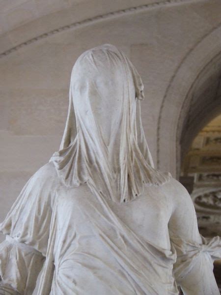 La Femme Voilée Du Louvre Létrange Univers De Pandora