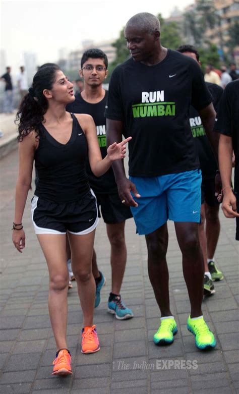 Carl lewis's real name was frederick carlton lewis. Carl Lewis participates in a Mumbai run | Picture Gallery ...