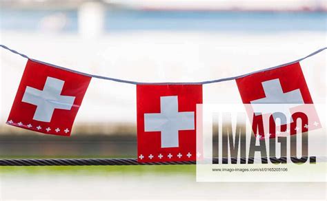 weisses kreuz auf rotem grund so kann die schweizer nationalflagge beschrieben werden luzern