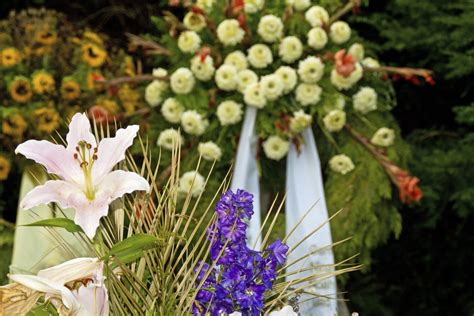 From manufacturers and producers to address their needs in a specific manner. Keepsake Jewelry Made With Funeral Flowers | Funeral ...