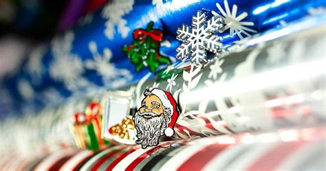 Christmas Lapel Pins Can Be As Festive As The Season Pinprosplus