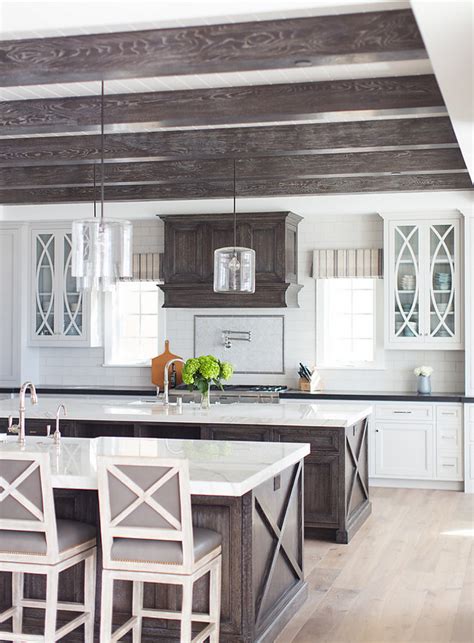 Have you noticed the trend towards stained wood ceilings, both rustic and refined, with and without beams? Category: Home Decor - Home Bunch Interior Design Ideas