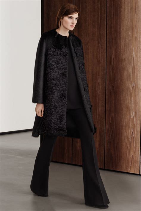 Max Mara Atelier Fall 2015 Ready To Wear Collection Photos Vogue