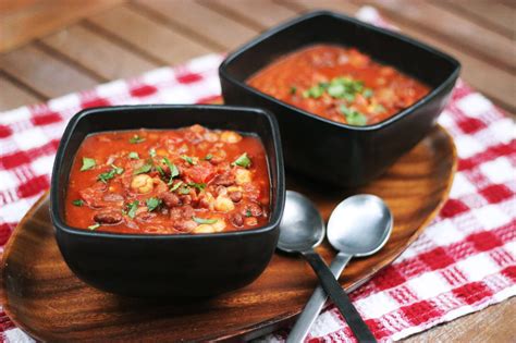 Comfort And Spice Our Favorite Vegan Chili Recipes Forks Over Knives