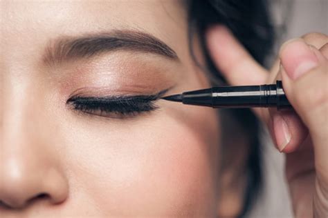 Top Best Eyeliners In India Review Buying Guide Hot Sex Picture