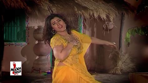 Rain Mujra Hina Shaheen Kin Min Kin Min Badlan Pakistani Mujra Dance