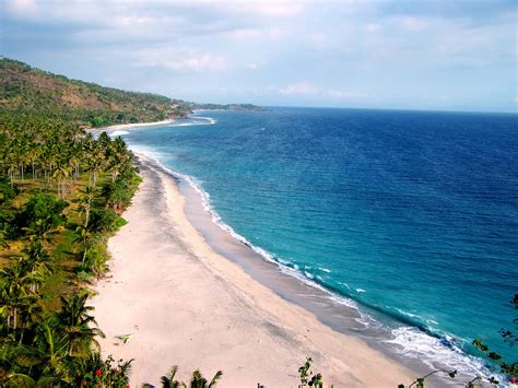 Pantai-pantai di Indonesia dengan Udara Sejuk Cocok untuk Jogging