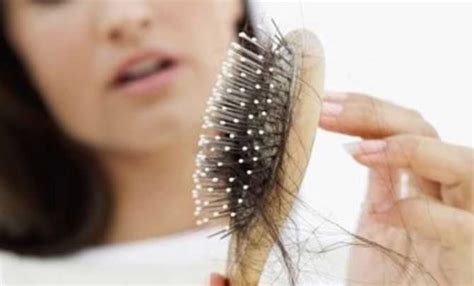 Five Home Remedies To Control Hair Fall Problem