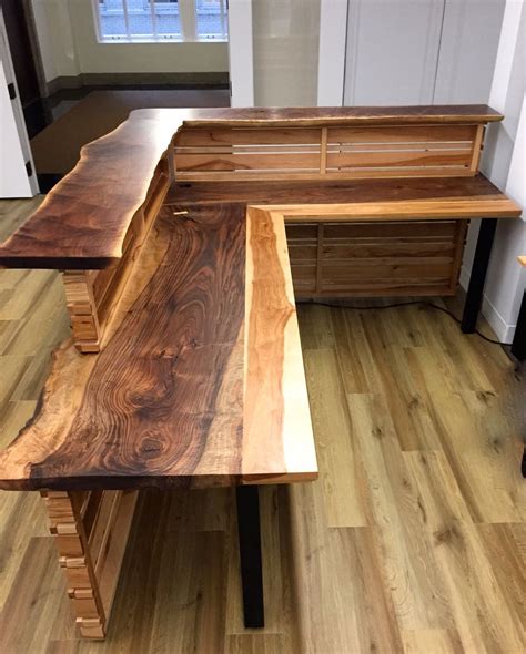 If an expansive work area isn't a requirement, check out these clever diy ideas for. Incredible diy reception desk ideas 61 | Rustic office ...