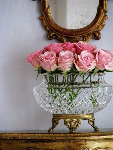 Fresh Roses In A Crystal Bowl Flower Arrangements Beautiful