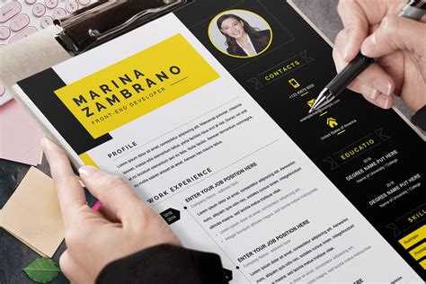 These include financial manager, financial analyst, chief financial officer or an investment manager. Finance Manager CV Template for Word Format