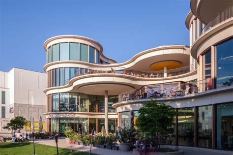 April 2012 eröffnet wurde, ist eines der größten innenstadtcenter deutschlands. Boulevard Berlin: Berlins Einkaufsmeilen entdecken