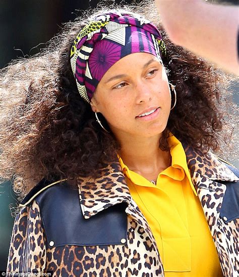 Alicia Keys Continues To Wow Us With Her No Makeup Pledge Fpn