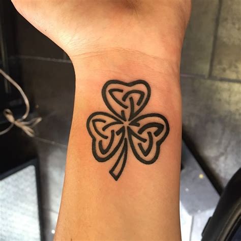 The celtic motherhood knot tattoo, also referred to as the celtic mother's knot tattoo has two hearts that are tangled continuously in a knot without any end. 40+ Irish Tattoo Designs | Tattoo Designs | Design Trends