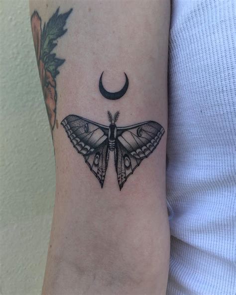 Moth Tattoo Ideas And Meanings These Tattoos Will Blow Your Mind