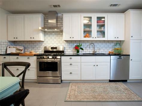 Kortney went renegade on the hood vent by opting for rustic wood. Photo Page | HGTV