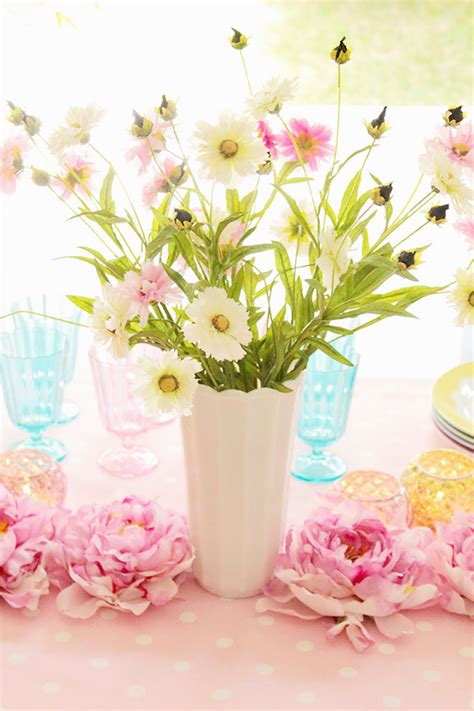 31 Beautiful Easter Flower Table Arrangements Available