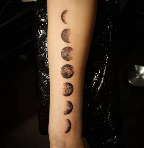 You can easily flaunt this tattoo vertically on your back, wrists, and waist. 115+ Unique Moon Tattoo Designs with Meaning (2018 ...