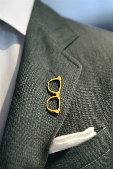 A Simple Guide On Styling Your Lapel Pin The Correct Way