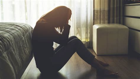 understanding how to treat and deal with depression