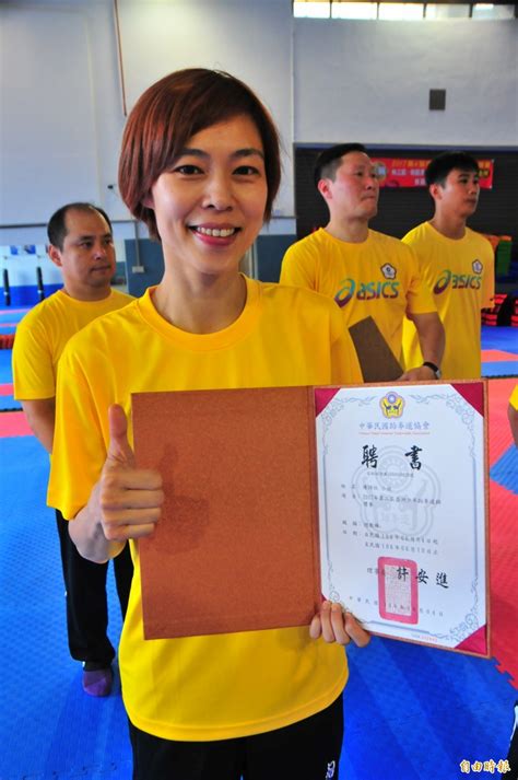 Sep 09, 2021 · 蔡嘉欣劃獨木舟心情超興奮‎ 比堅尼上陣獲陳詩欣大讚：國色天香（哇，蔡嘉欣原來咁正😍😍 陳詩欣狂暴毆夫關鍵曝光 老公太窮引爆婚變地雷 - 自由娛樂