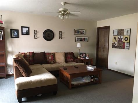 Now leasing for fall 2021. 907 Hillwood Dr Unit A, Murray, KY 42071 - Apartment for ...