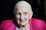 Media matriarch Elisabeth Murdoch dies at 103 | The Japan Times