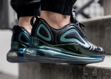 Get The Nike Air Max 720 Throwback Future Right Here