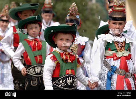 Traditional Italian Clothing For Children