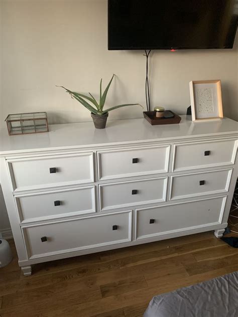 A modern dresser in white will not only enhance the style and beauty of your home, but the white shade will blend in as well with any color scheme or background decor. Modern White Dresser for Sale in Santa Monica, CA - OfferUp