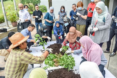 Pejabat yayasan sabah zon pantai barat utara. Yayasan Sime Darby Launches Huluran Kasih Volunteer ...