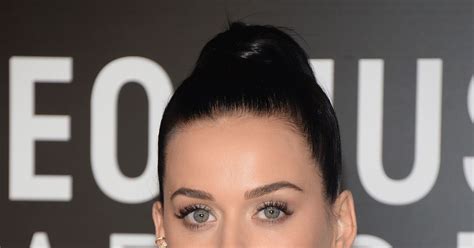 Katy Perry Gets Her 8th No 1