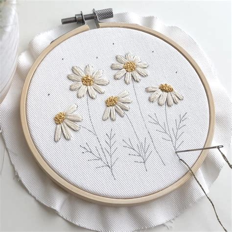 Daisies Embroidery Beginner Pattern Pdf Botanical Embroidery Pdf
