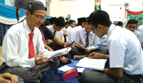 Sebagai kesimpulannya, program motivasi merupakan medan yang terbaik untuk setiap pelajar mendisiplinkan diri dan menjadi insan yang cemerlang. Ramadan bentuk sahsiah pelajar | Harian Metro