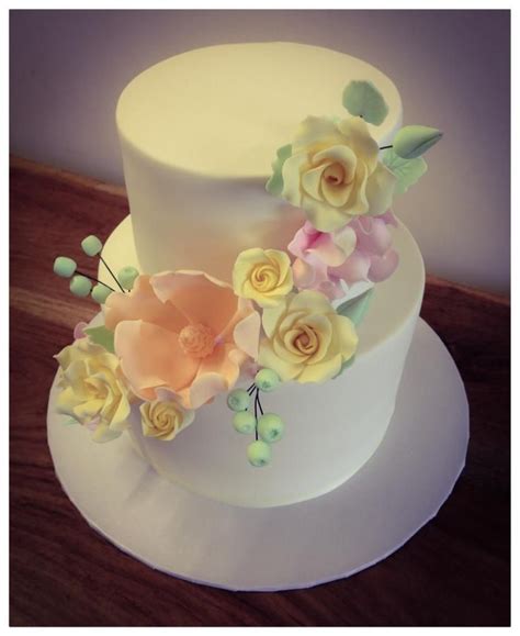 Turn your homemade bakes into showstoppers with our fabulous range of cake decorations, cake decorating tools and supplies. Pastel flower Cake | Flower cake, Pastel cakes, Cake