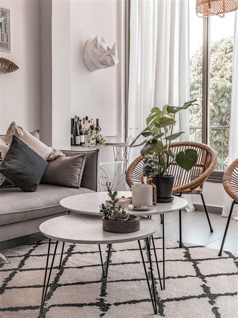 The place could be a money pit that needs everything replaced but most of us would ignore that if the view is idyllic. Home Styling in 5 Easy Steps | House styles, Dream house ...