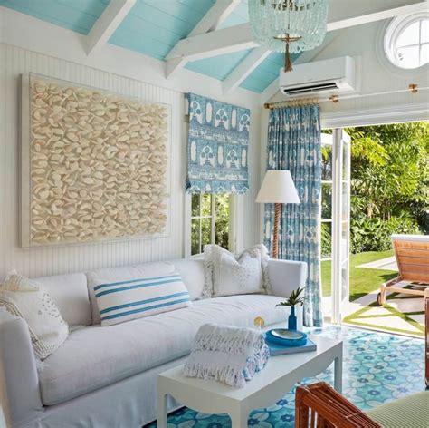 Fabulous Beach Themed Living Room For Guests Feel More Comfortable