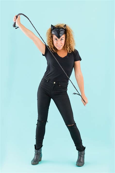 5 Easy Catwoman Costumes For Halloween Brit Co