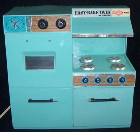 Vintage Easy Bake Oven Kenner 1500 1969 70 Retro Turquoise Betty Croc