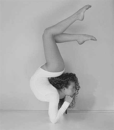 Sofie Dossi Sofie Dossi Gymnastics Photography Gymnastics Poses