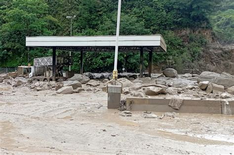 Search For Missing Paused In Colombia After Landslide Kills 15 The