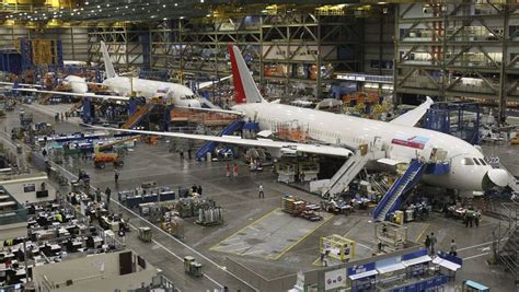 Airplane manufacturing mail / airbus and boeing. Boeing Dreamliner's first commercial flight - The Globe ...