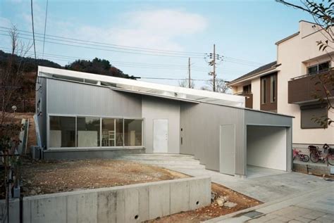 Small Minimalist House Architecture By Alphaville Architects Founterior