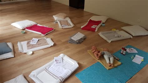 Atelier massage bébé NANTES saint Herblain collectif izidort