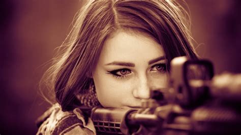 4567986 face closeup girls with guns model gun brunette women army girl rare gallery