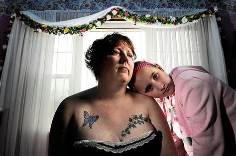 Tattoo Artist Helps Breast Cancer Patients Reclaim Their Identity Syracuse Com